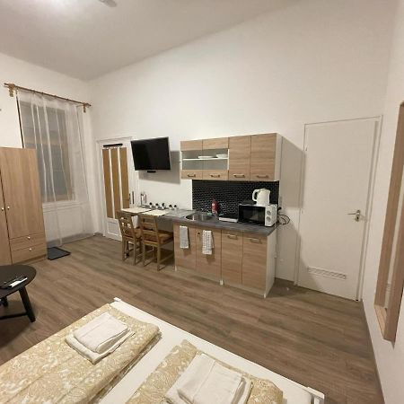 Mano Guesthouse Βουδαπέστη Εξωτερικό φωτογραφία